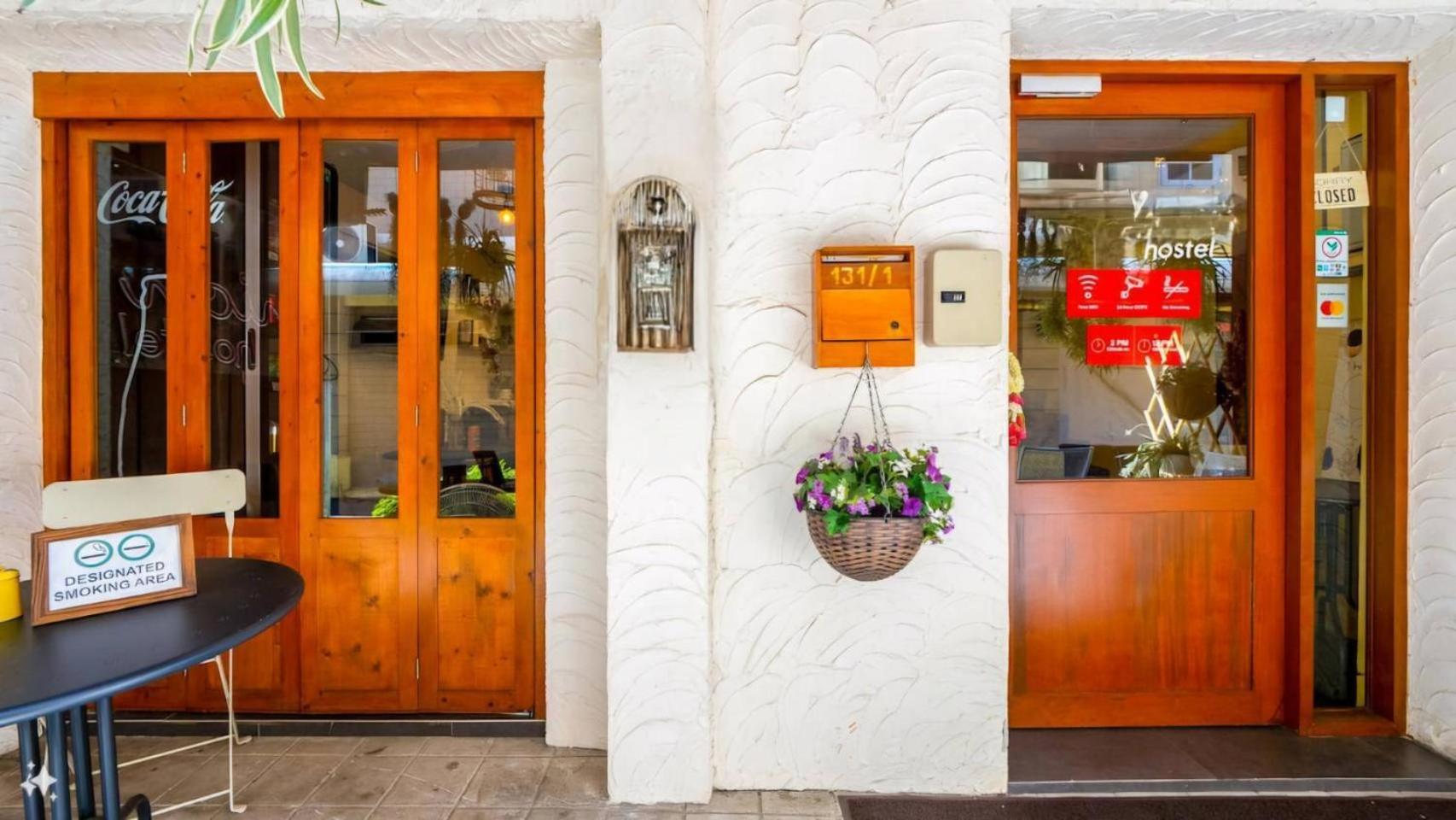 100 Years Building Bangkok Old Town By Seen Hostel ภายนอก รูปภาพ