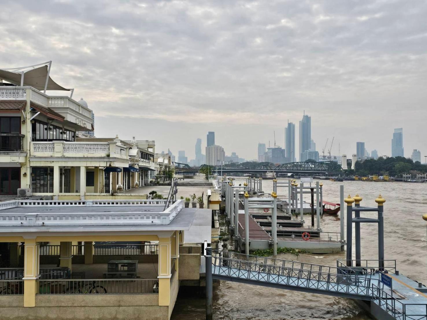 100 Years Building Bangkok Old Town By Seen Hostel ภายนอก รูปภาพ