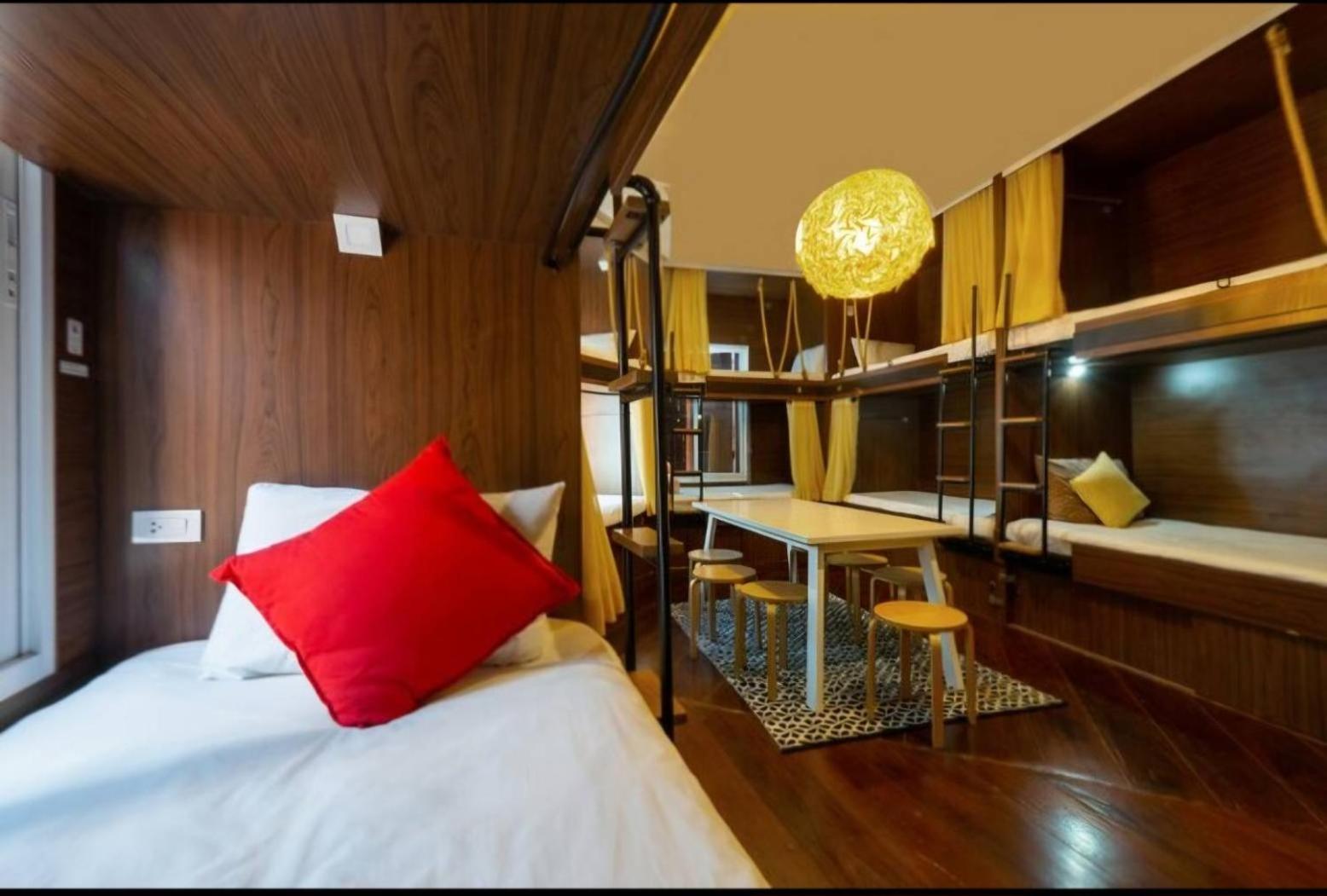 100 Years Building Bangkok Old Town By Seen Hostel ภายนอก รูปภาพ